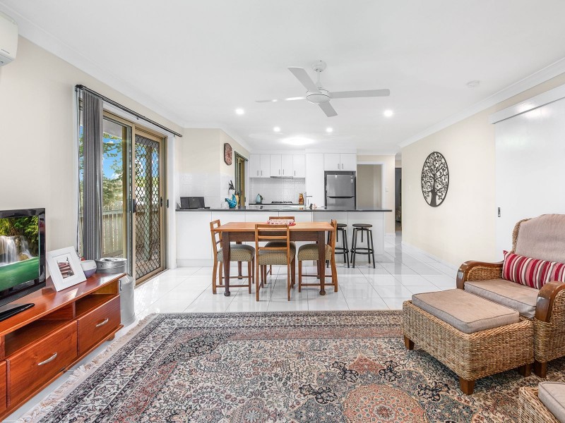 51 Collina Cr, Forest Lake QLD 4078