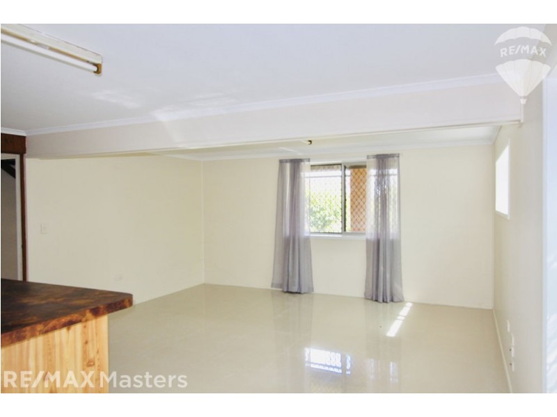 24 Lenore Crescent, Springwood QLD 4127
