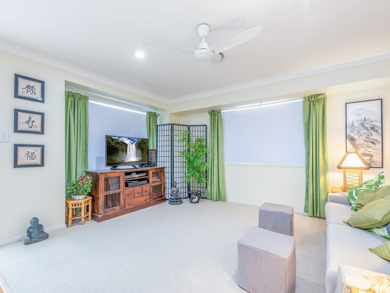 14 Samford Pl, Forest Lake QLD 4078