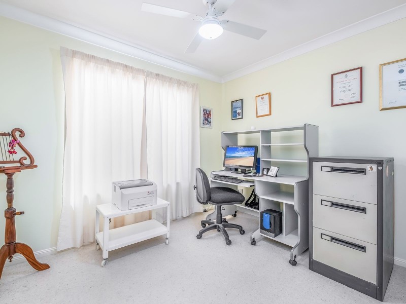 14 Samford Pl, Forest Lake QLD 4078