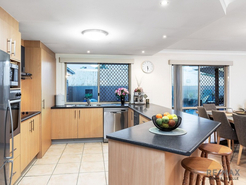 20 Glenelg Place, Parkinson QLD 4115