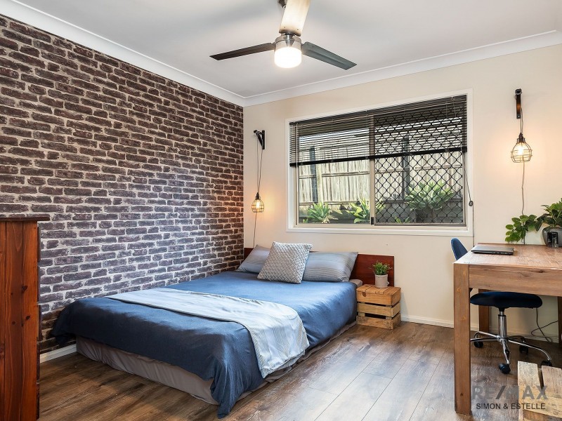 20 Glenelg Place, Parkinson QLD 4115