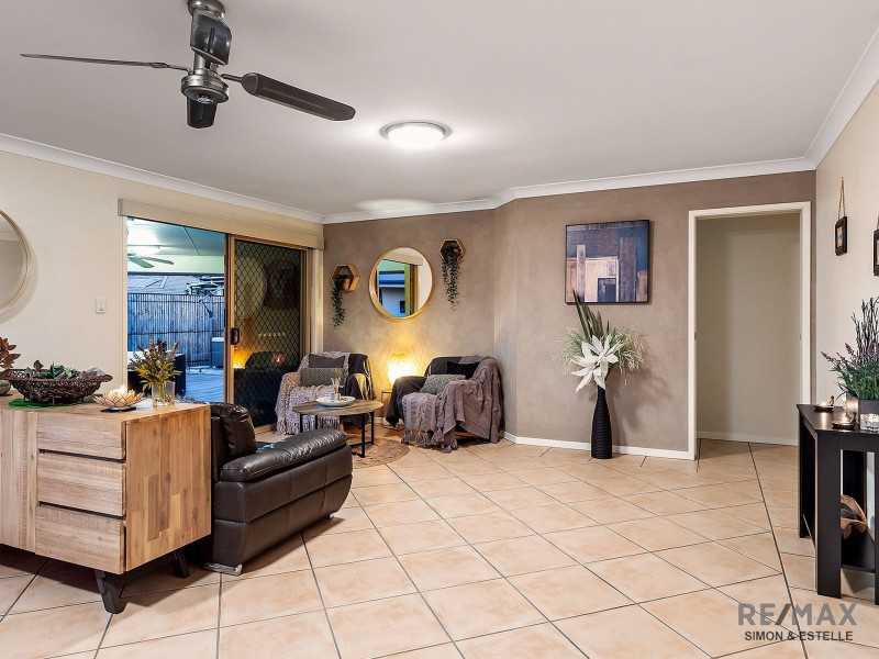 20 Glenelg Place, Parkinson QLD 4115
