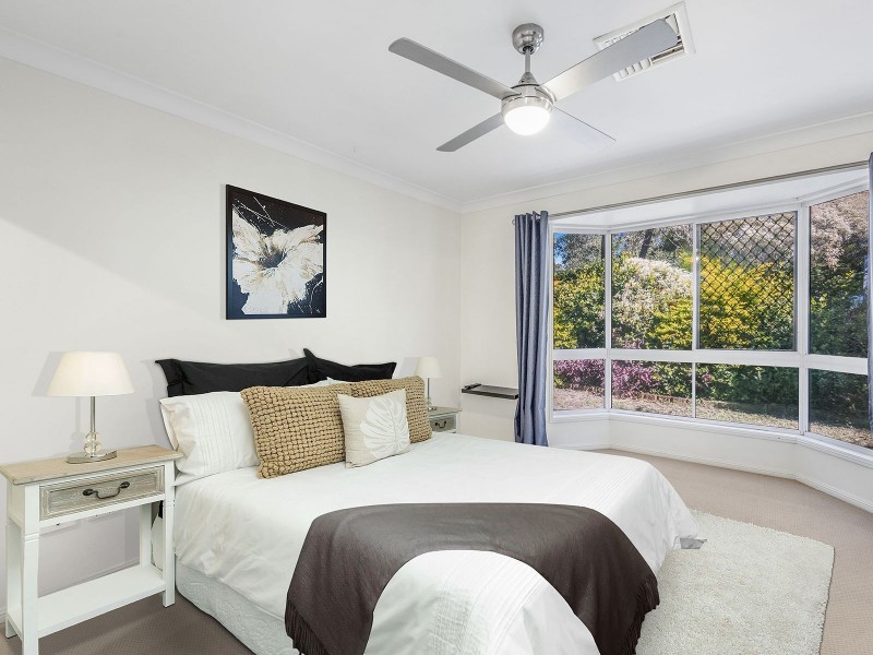 25 Solander Cct, Forest Lake QLD 4078