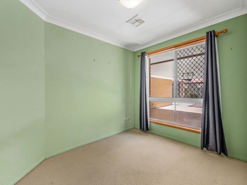 25 Solander Cct, Forest Lake QLD 4078