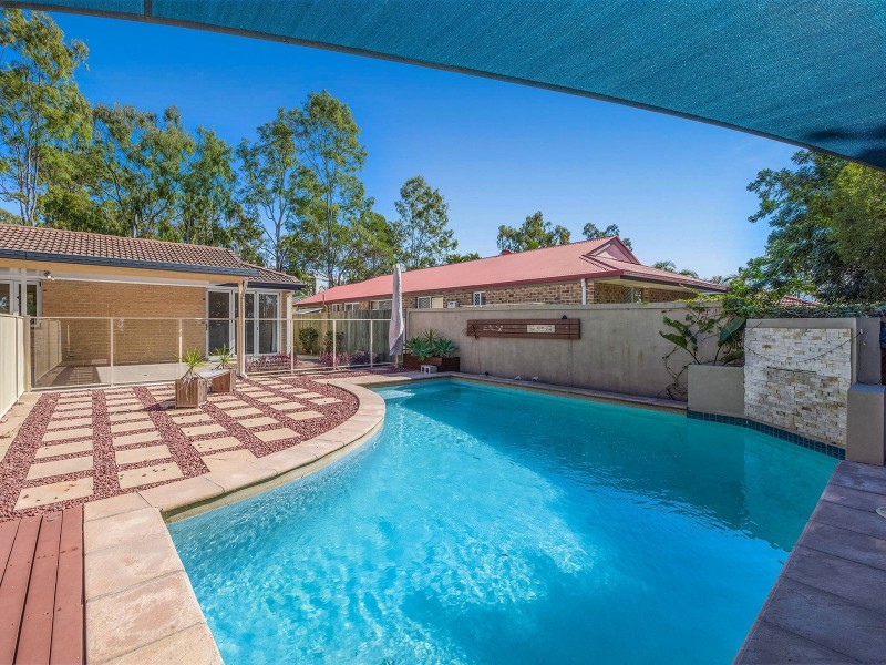 25 Solander Cct, Forest Lake QLD 4078