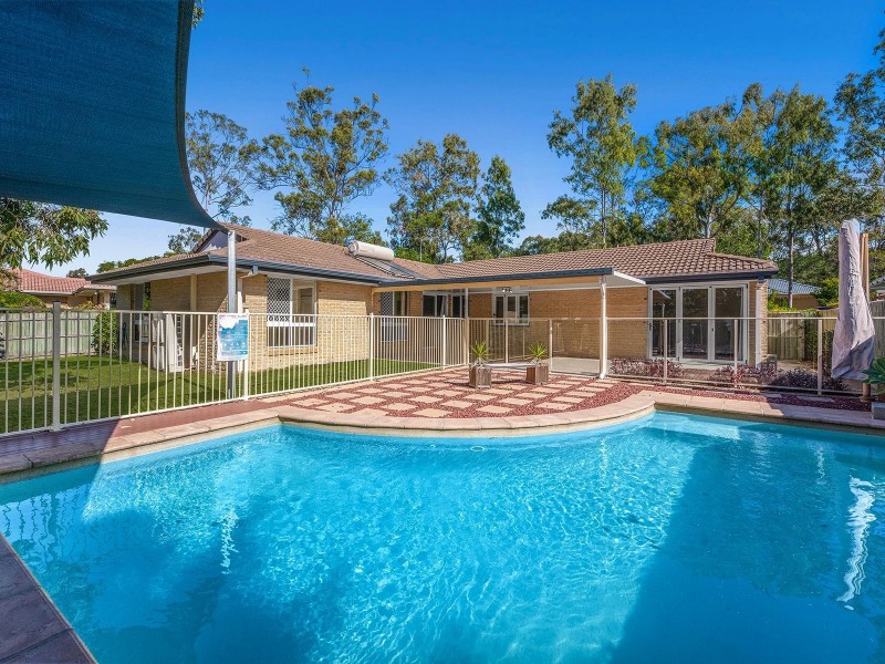 25 Solander Cct, Forest Lake QLD 4078