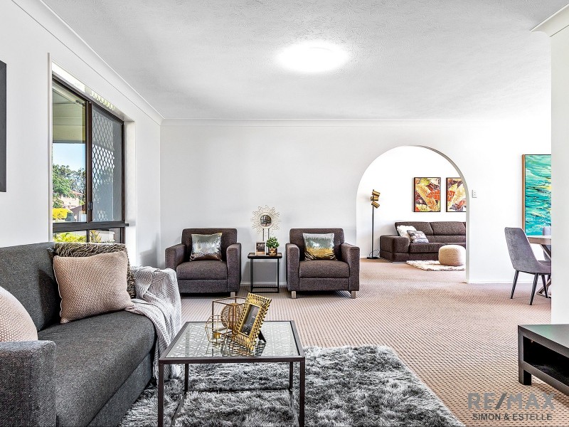 6 Coolidge Court, Stretton QLD 4116