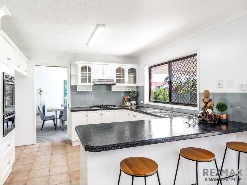 6 Coolidge Court, Stretton QLD 4116