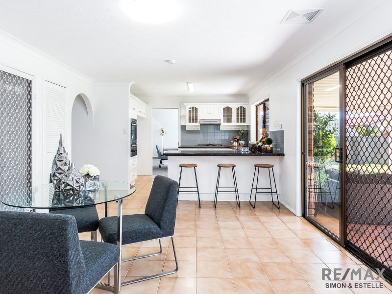 6 Coolidge Court, Stretton QLD 4116