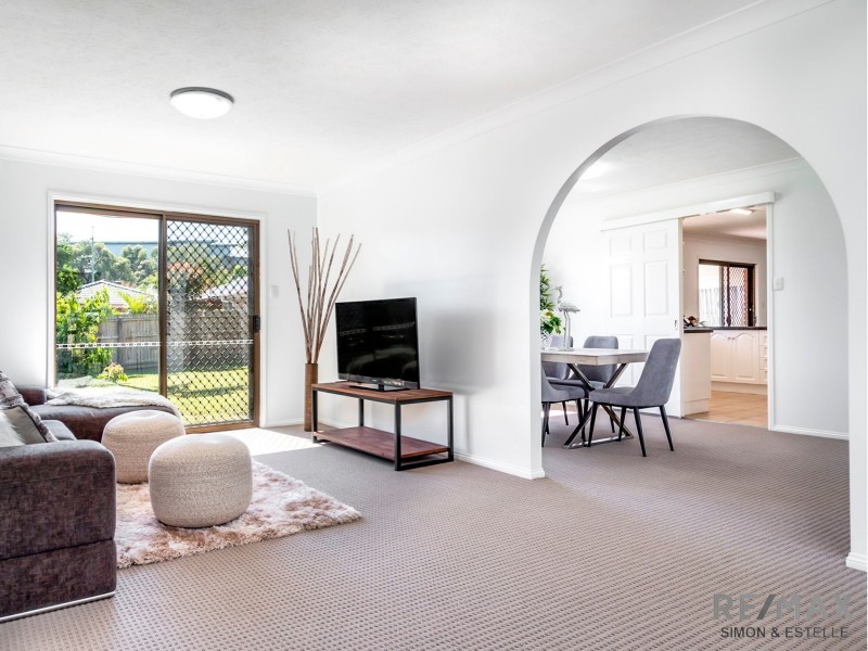 6 Coolidge Court, Stretton QLD 4116