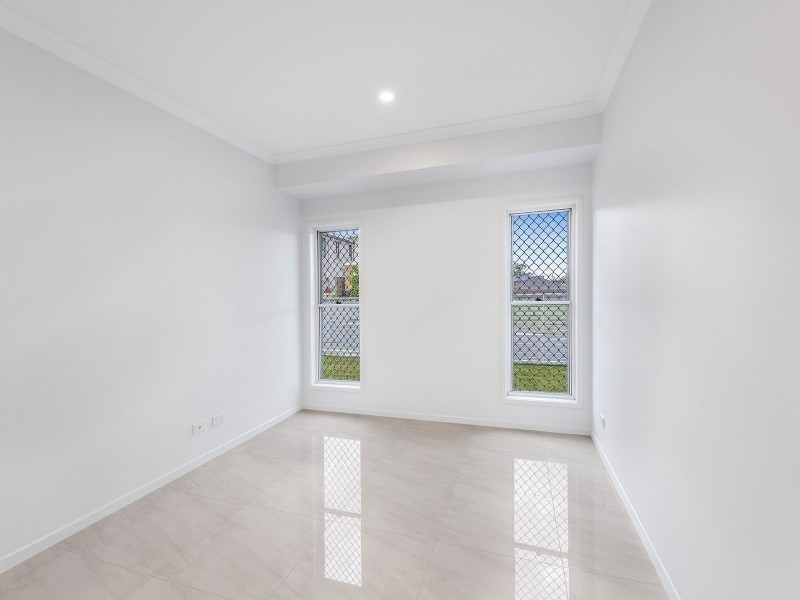 2 Regal Cl, Heathwood QLD 4110