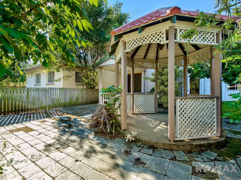 715 Cavendish Road, Holland Park QLD 4121