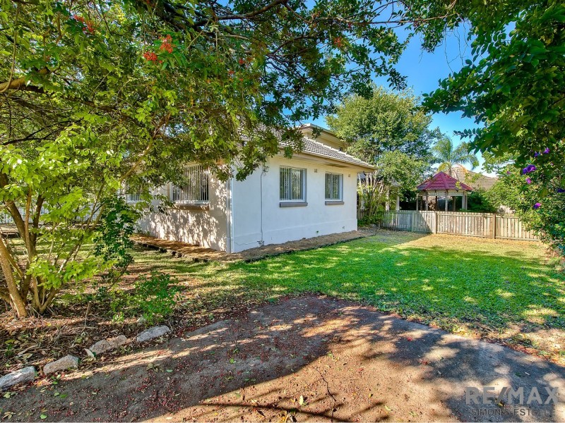 715 Cavendish Road, Holland Park QLD 4121