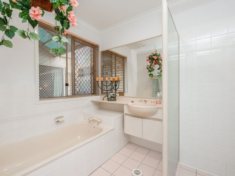 21 Collingrove Pl, Forest Lake QLD 4078