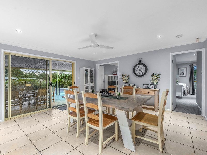 35 Pintail Cr, Forest Lake QLD 4078