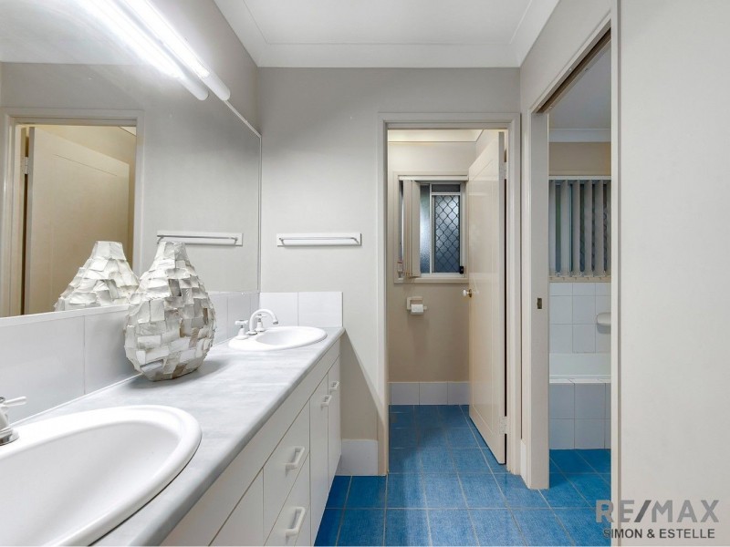 16 Orangetip Crescent, Calamvale QLD 4116