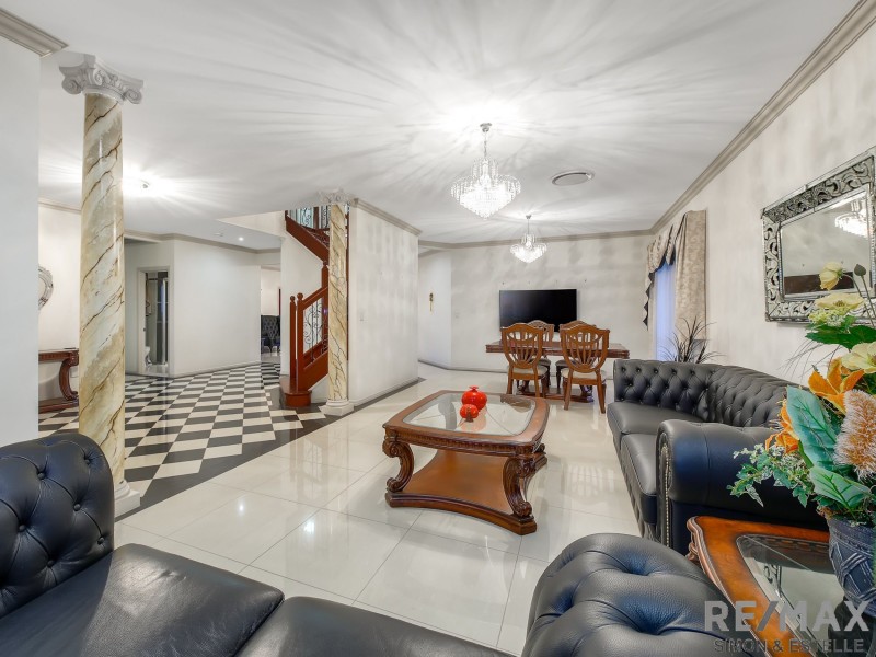 64 Alfred Circuit, Calamvale QLD 4116