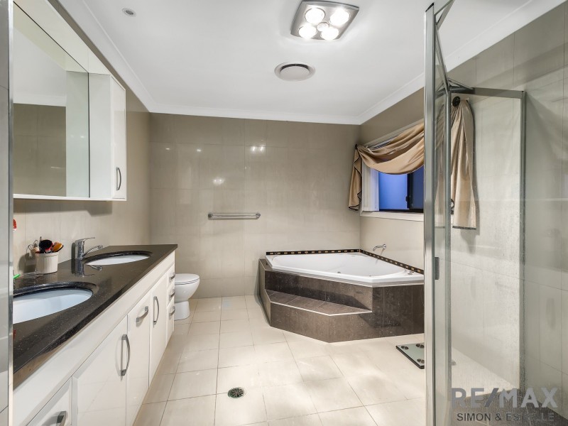 64 Alfred Circuit, Calamvale QLD 4116