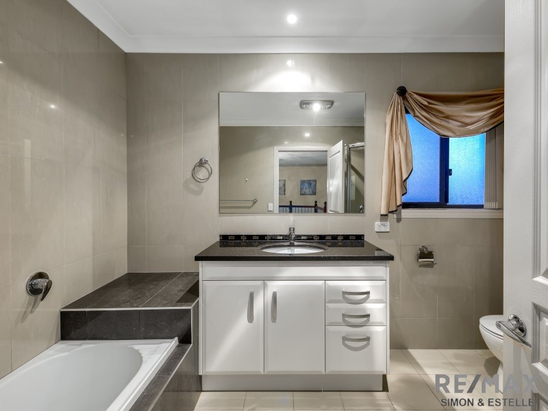 64 Alfred Circuit, Calamvale QLD 4116