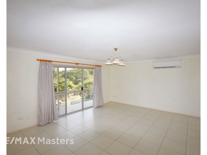 4 Warrington Street, Robertson QLD 4109