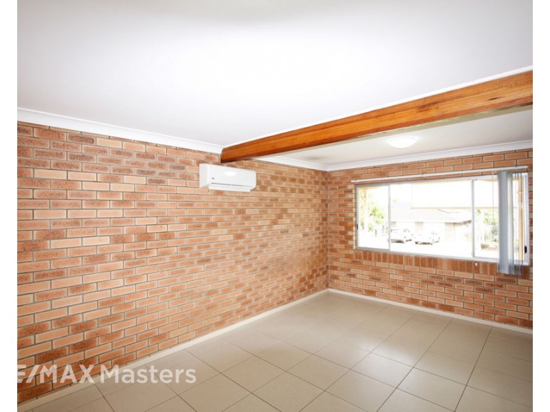 4 Warrington Street, Robertson QLD 4109