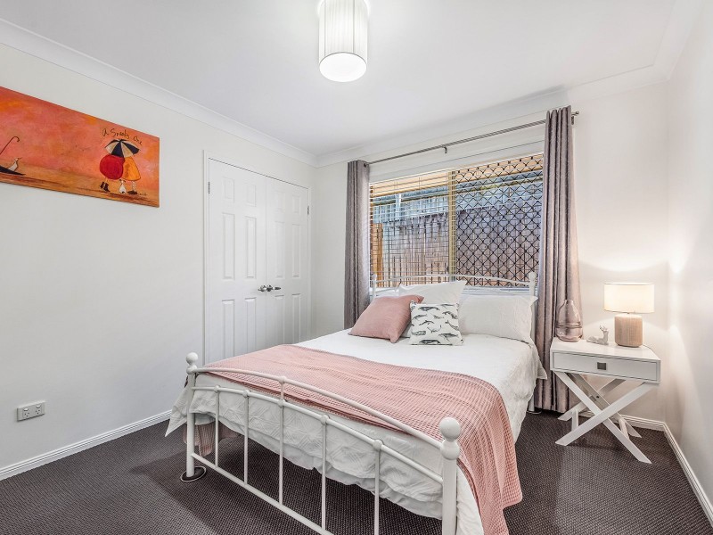 6 Mitchell Pl, Forest Lake QLD 4078