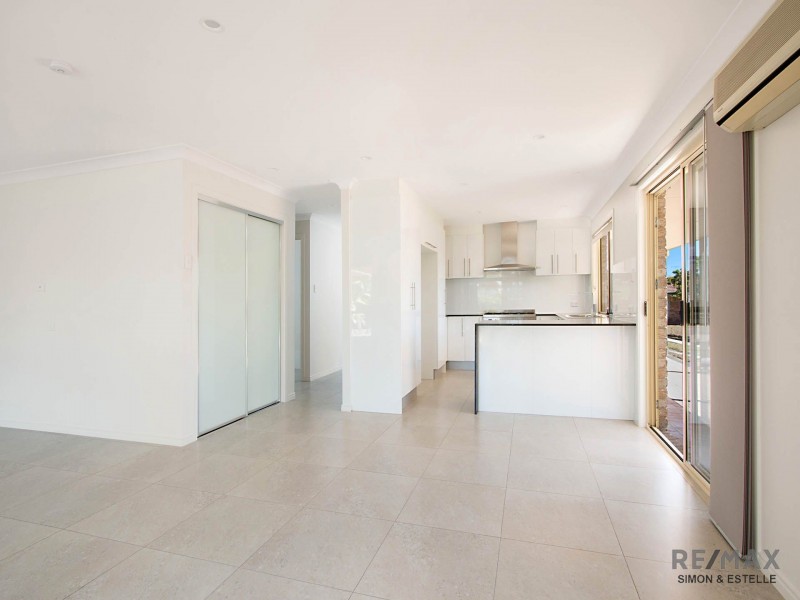 14 Scarlet Oak Place, Calamvale QLD 4116