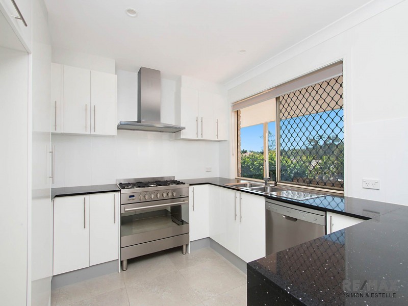 14 Scarlet Oak Place, Calamvale QLD 4116