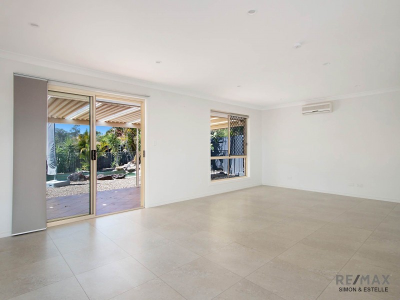 14 Scarlet Oak Place, Calamvale QLD 4116