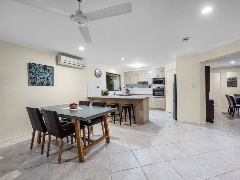 4 Benarkin St, Forest Lake QLD 4078