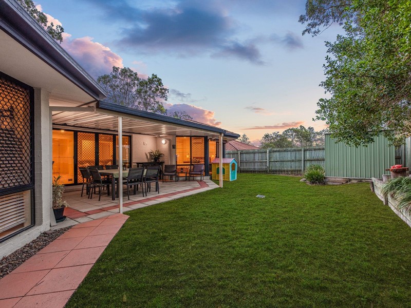4 Benarkin St, Forest Lake QLD 4078