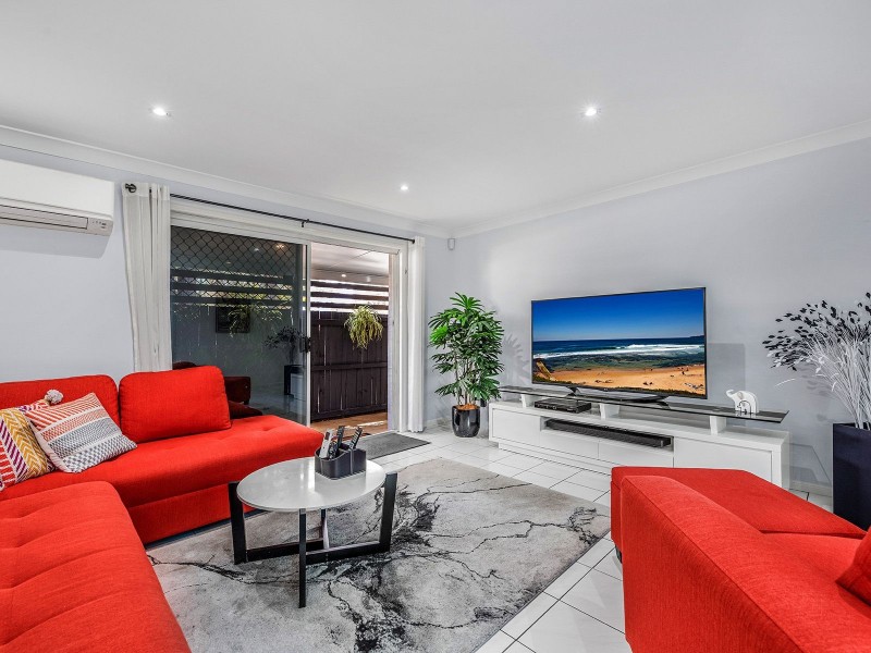 98 Banksia Cct, Forest Lake QLD 4078