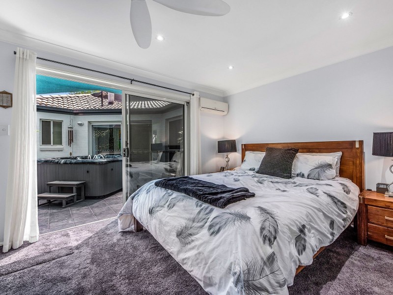 98 Banksia Cct, Forest Lake QLD 4078