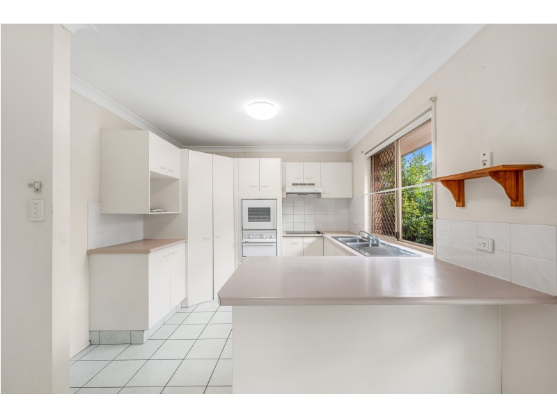 22 Banksia Cct, Forest Lake QLD 4078