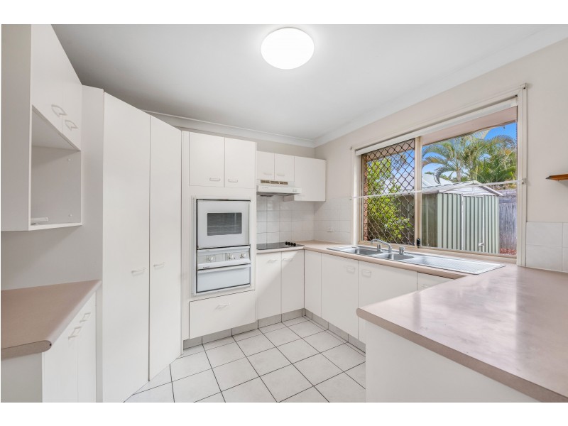 22 Banksia Cct, Forest Lake QLD 4078
