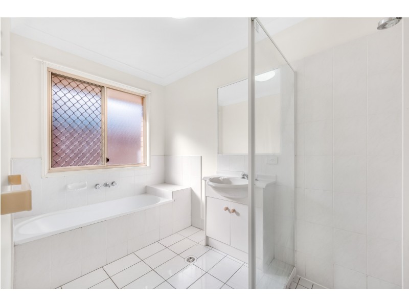 22 Banksia Cct, Forest Lake QLD 4078