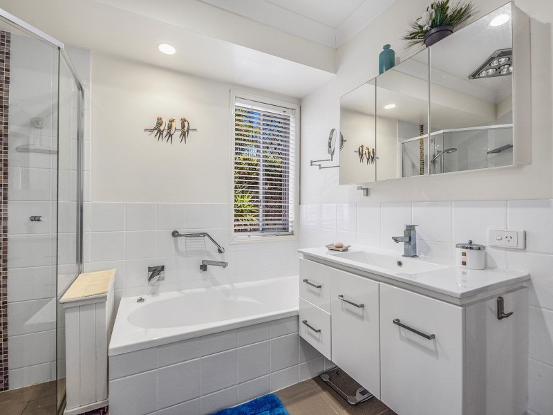 78 Solander Cct, Forest Lake QLD 4078