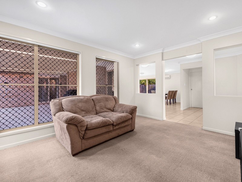 40 Nullarbor Cct, Forest Lake QLD 4078