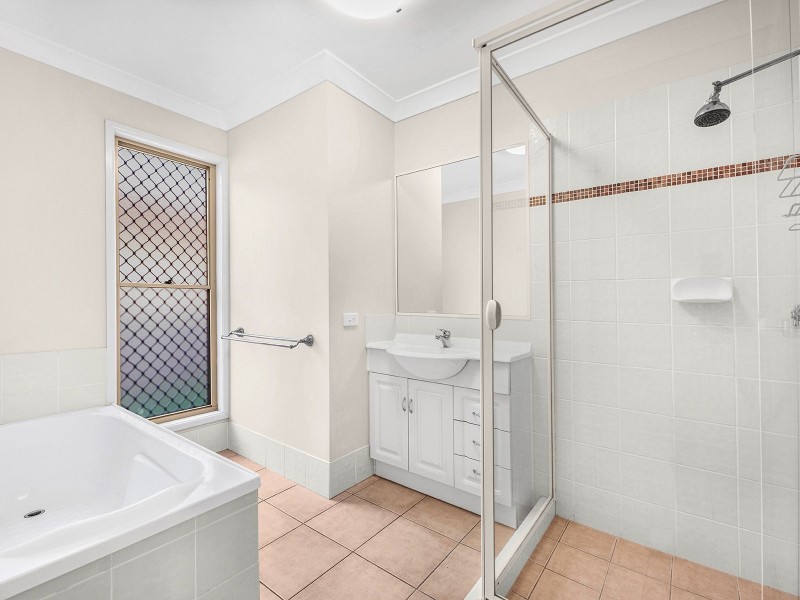 40 Nullarbor Cct, Forest Lake QLD 4078