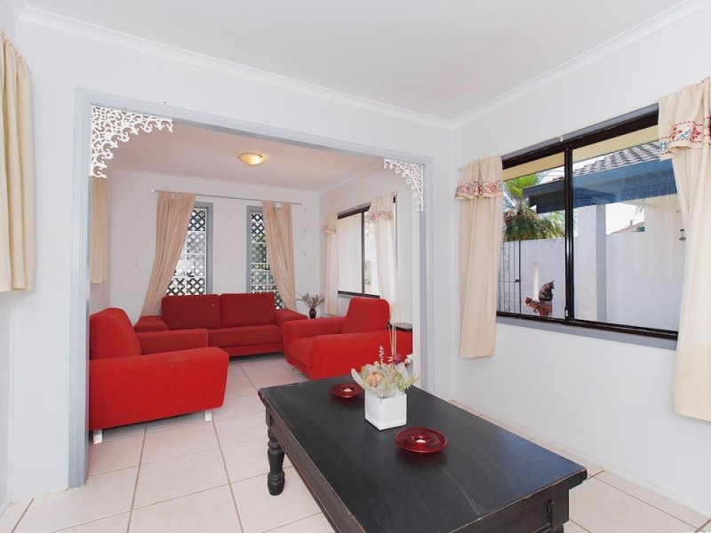 73 Jardine Drive, Springwood QLD 4127