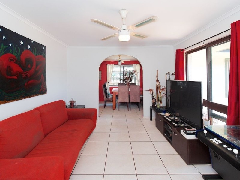 73 Jardine Drive, Springwood QLD 4127