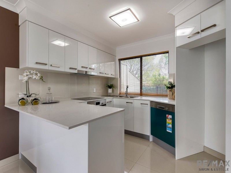 11 Riley Street, Calamvale QLD 4116