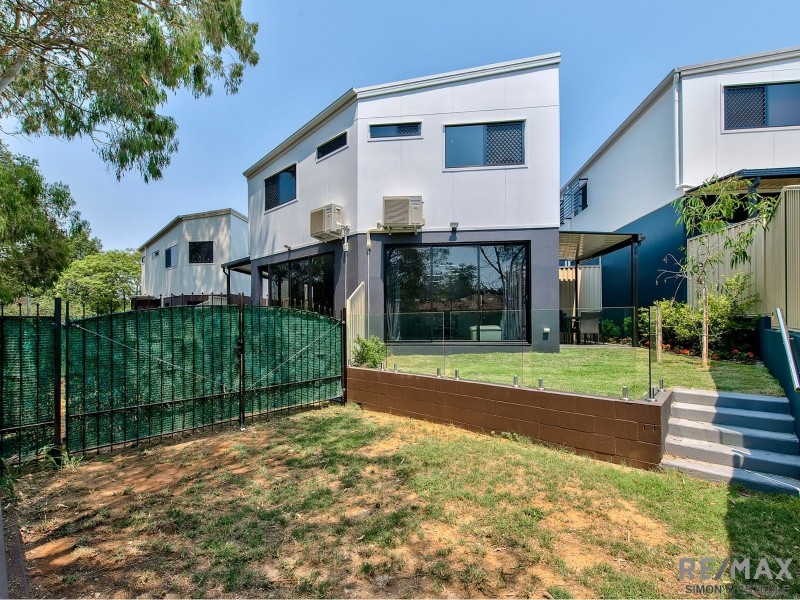 11 Riley Street, Calamvale QLD 4116