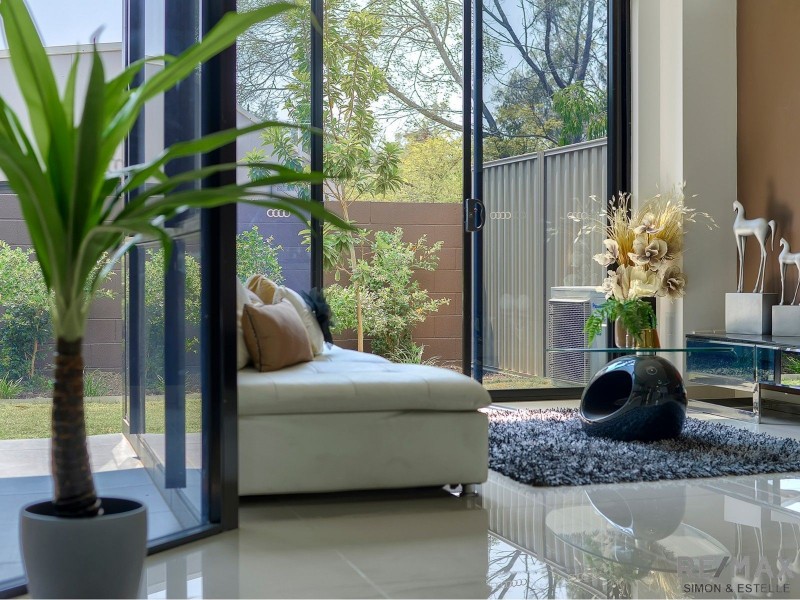 11 Riley Street, Calamvale QLD 4116