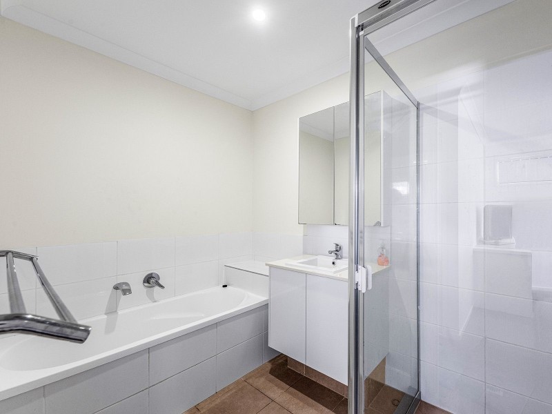 37/8 Carnarvon Ave, Springfield Lakes QLD 4300