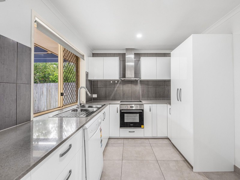 61 Laricina Circuit, Forest Lake QLD 4078