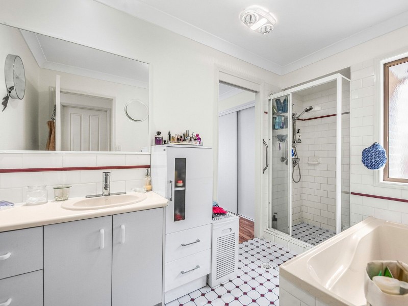 66 Clarendon Cct, Forest Lake QLD 4078