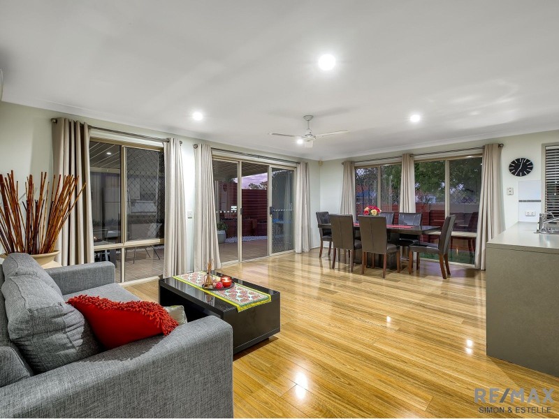 46 Mapelton Circuit, Parkinson QLD 4115