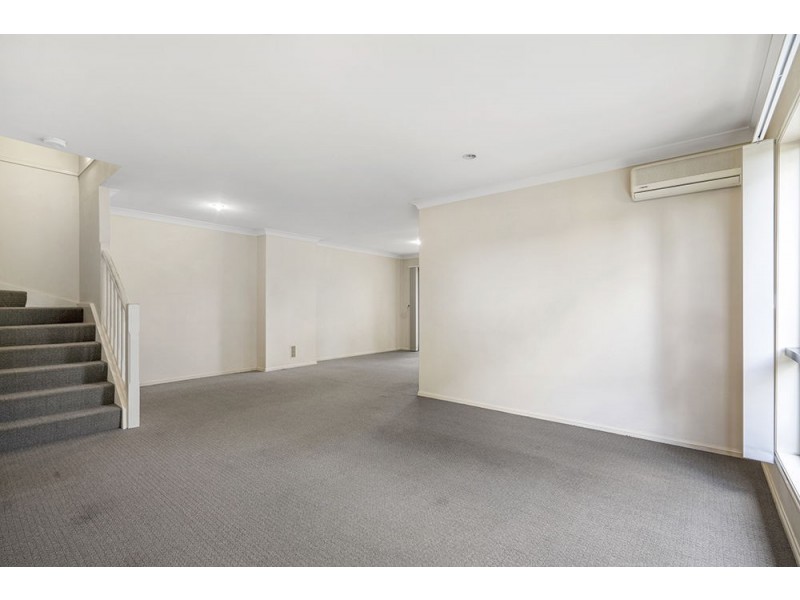 30/16 Violet Close, Eight Mile Plains QLD 4113